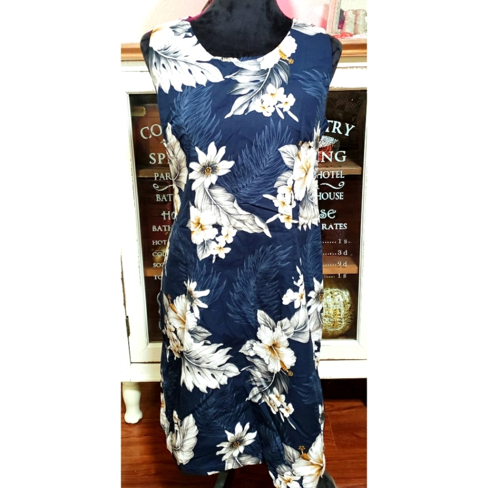 Pacific Legend Sleeveless Hawaiian Dress